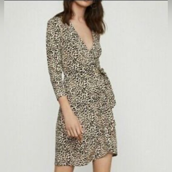 BCBG Adele Leopard Print Wrap Dress size small - Picture 5 of 8